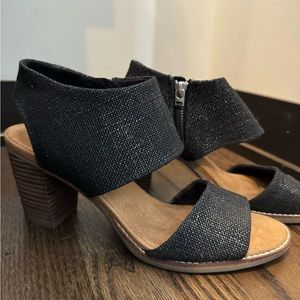 Tom’s Majorca block heel shoes.